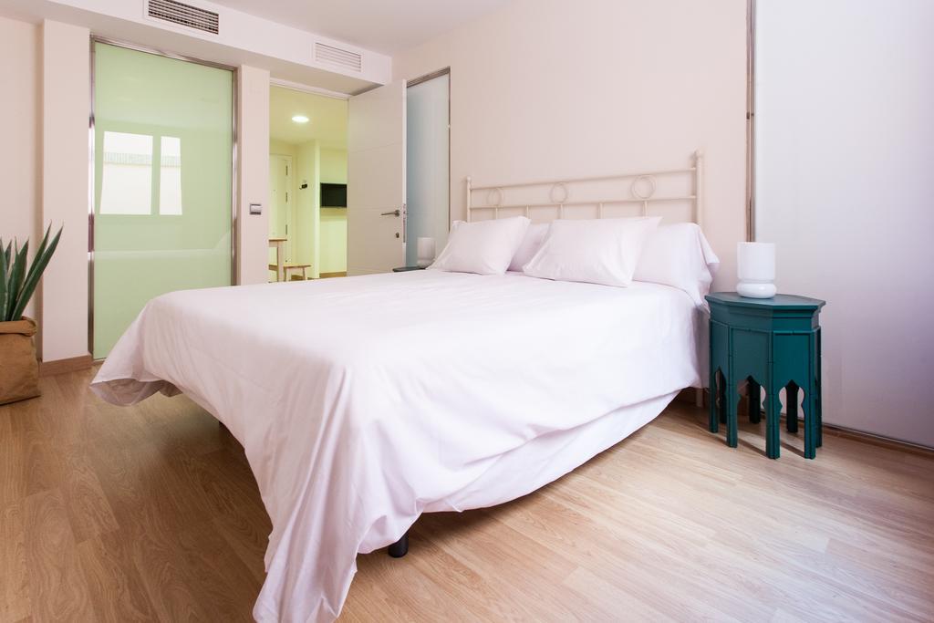Apartments Ole - Albareda 24 Севилья Номер фото