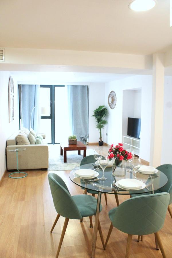 Apartments Ole - Albareda 24 Севилья Экстерьер фото