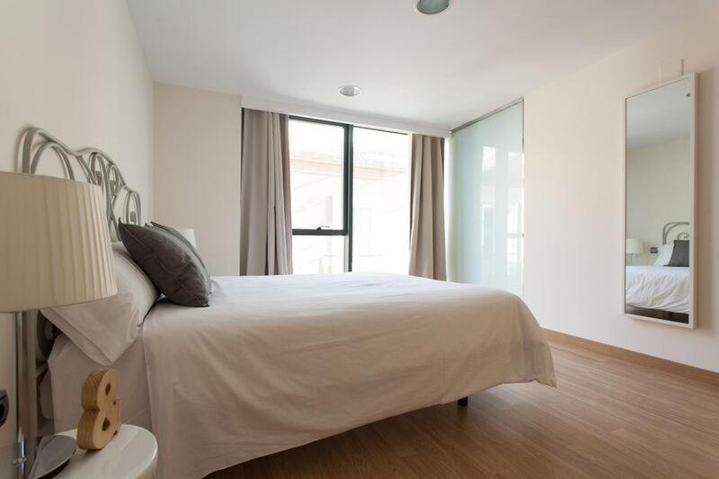 Apartments Ole - Albareda 24 Севилья Экстерьер фото